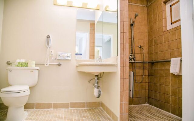 Quality Inn & Suites, Thousand Oaks