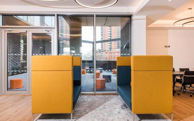 Stunning 2BR Manchester Apartment