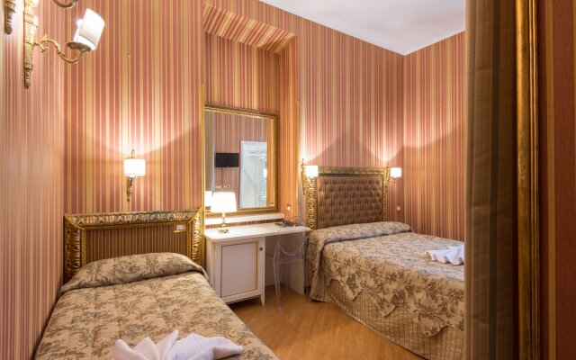 Domus Colosseo Hotel
