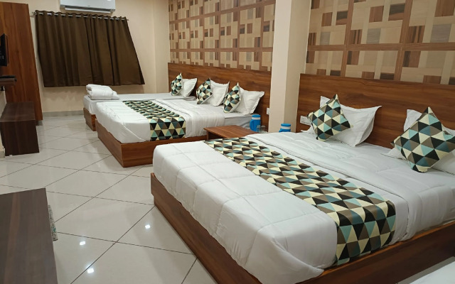 Maruti Group of Hotels - Hotel Shri Naman