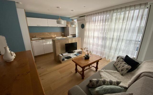 Studio 30 M2 Hyper centre, Neuf, Parking Gratuit, 3 Étoiles