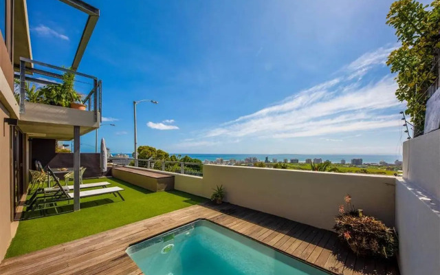 Cape Town Skyroof apartment LOADSHED PROOF Ocean Views