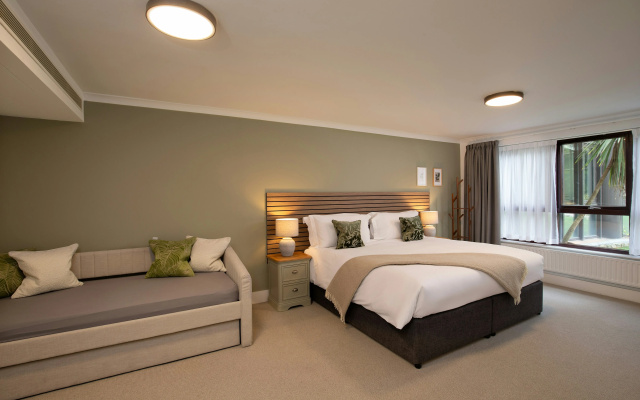 Monarch House Serviced Apartments