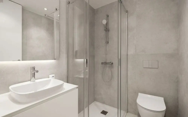 Lagos Deluxe 1 With Pool by Homing