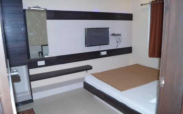 Shri Akshar Hotel