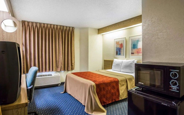 Econo Lodge Denver International Airport