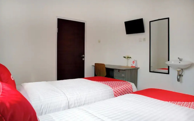 Wisma Yani Syariah by OYO Rooms