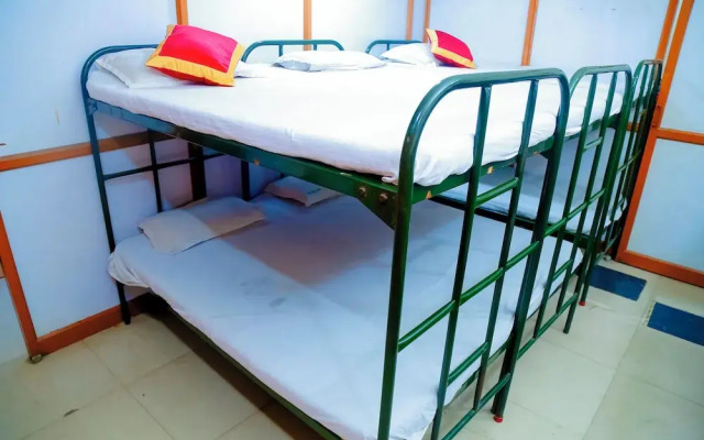 Hotel Breezeland - Erode Railway Station