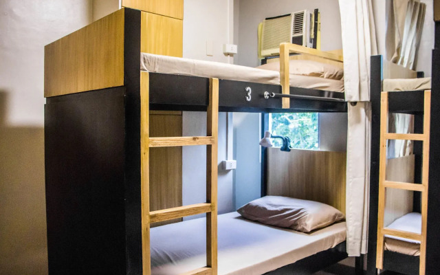 Bunks Hostel