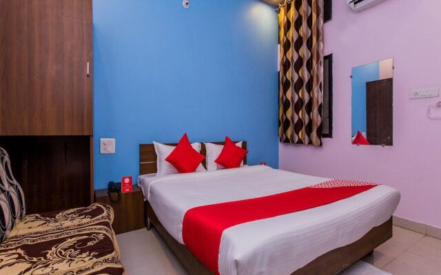 OYO 15569 Hotel Manorama Palace