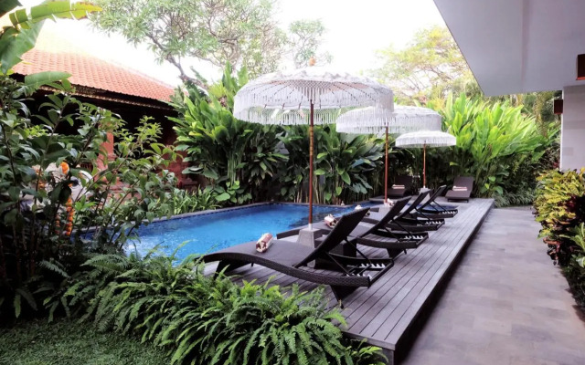 Kayu Sugih Guest House