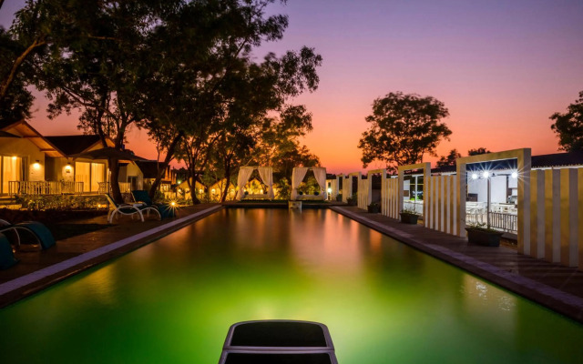 White woods Resort & Spa