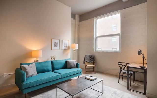 Spacious 1BR with Free Parking | Zen@Boss