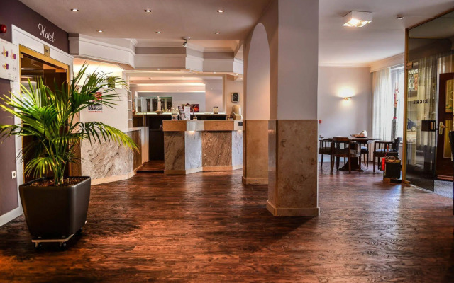 Hotel Riche