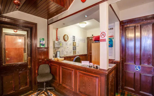 The Richmond Arms Hotel by OYO