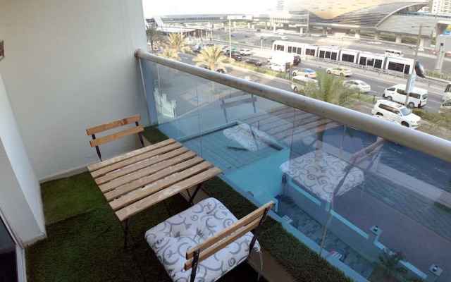 Silk Valley - 1B near Metro and Beach