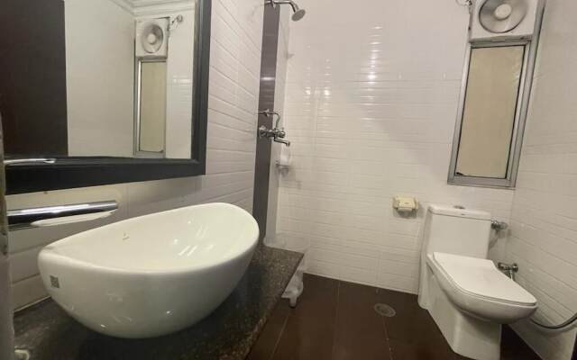 Hotel Aashish