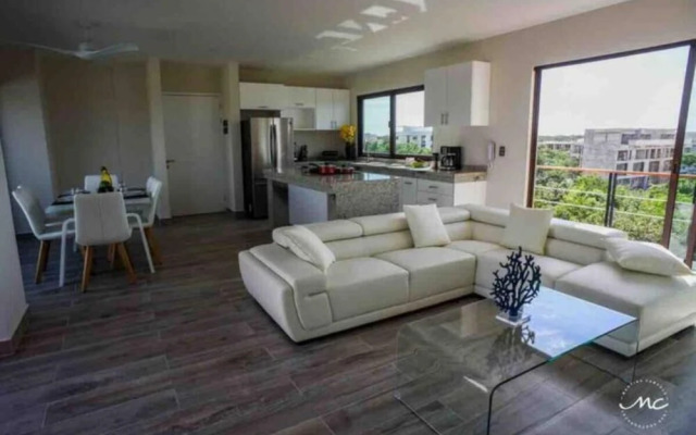 Blue Luxury La Veleta