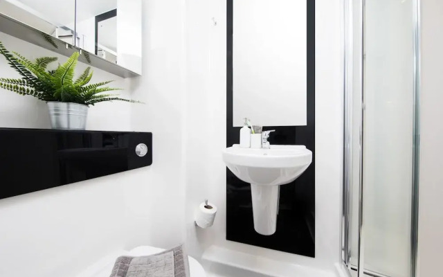 Modern Student-Only Ensuite Rooms in Central Portsmouth
