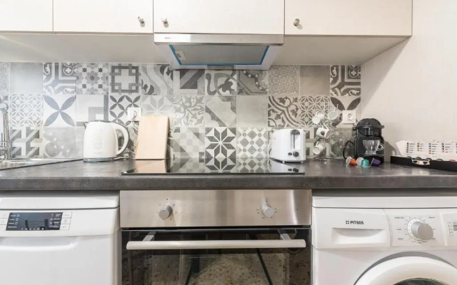 Bright apt in the heart of Athens
