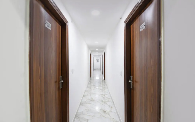 Fabhotel Golden Key Inn