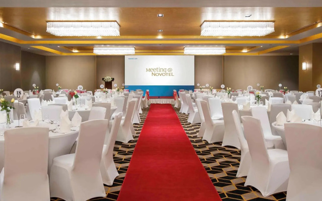 Novotel Yangon Max