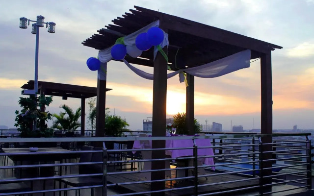 Transera Hotel Pontianak