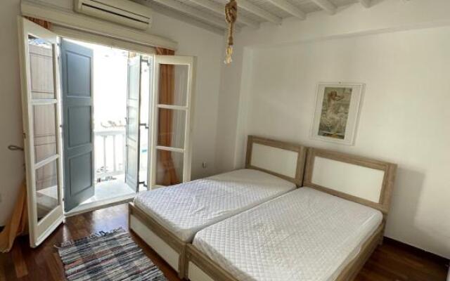 Myconian Avra Apartment
