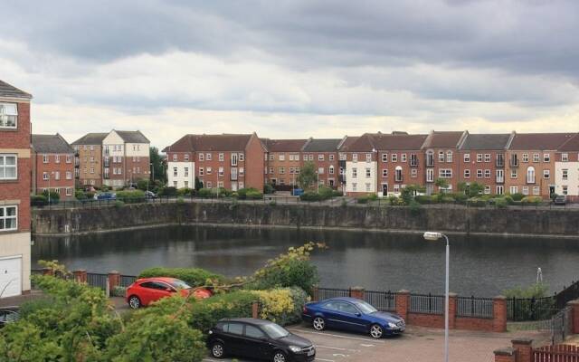 Hartley Bridge Apartment