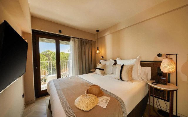 Belle Marivent Petit Hotel