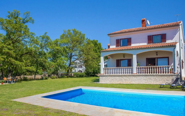Lovely villa with a large garden, a private pool and panoramic view - Villas_and_Bungalows in Porec - Photo 2