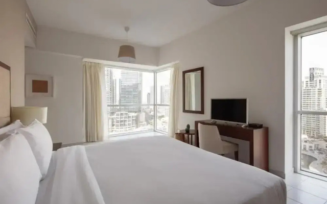 Fantastay Marina Tower