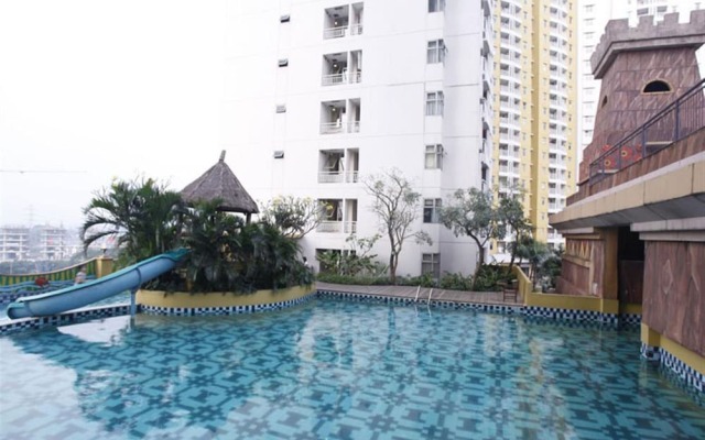 Comfort And Simply Look 2Br At Great Western Apartment