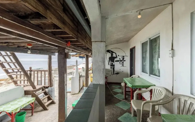 Monaliza Surf Resort