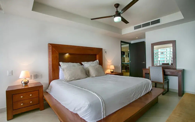 Wake Up To Sounds Of The Ocean Condo