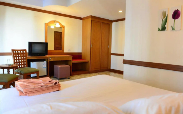 P72 Hotel Walking Street Pattaya