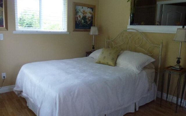 Beachway Vacation Rental and B&B Suites