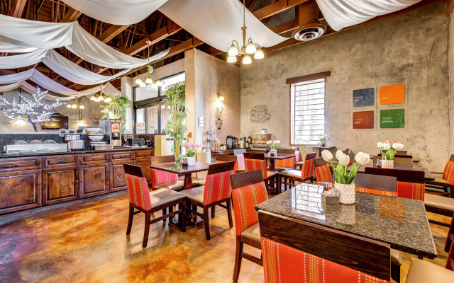 Comfort Inn Pomona near Fairplex