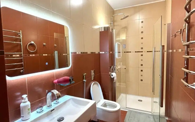 Big Family Apartment on Gogol Street 25