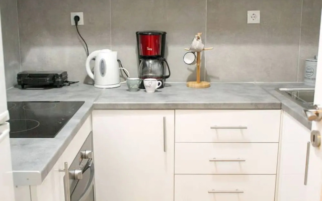 Outstanding One Bedroom Flisvos Apartment