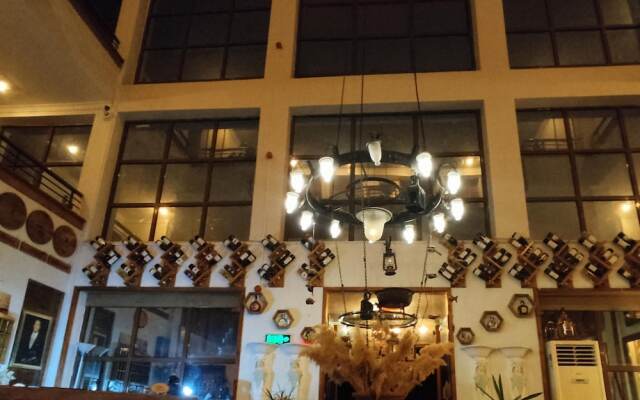 Aterna Hotel