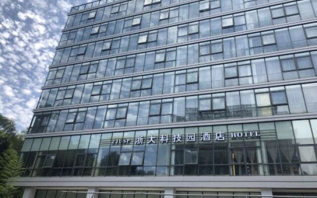 Hangzhou Zheda Science and Technology Park Hotel (Ant A Space Gudang Xincun Subway Station)