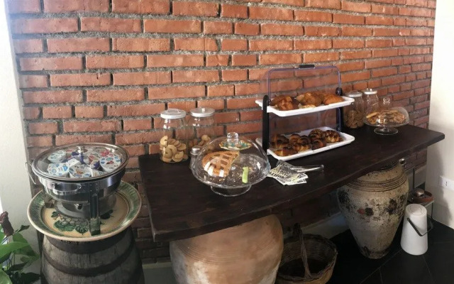 Castello D'Alcontres B&B