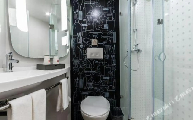 Ibis Hotel (Jiangbei International Airport)