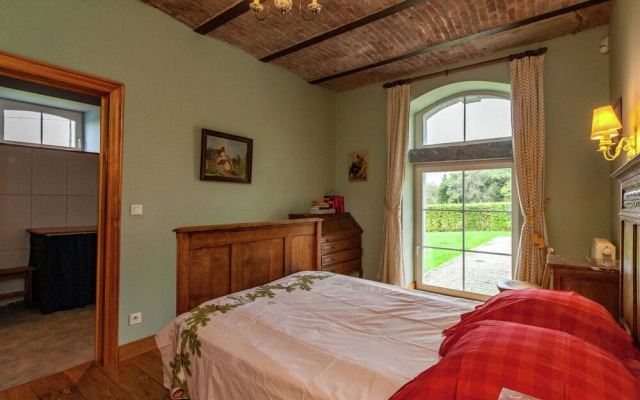 Wonderful Holiday Home in Saint-hubert With Sauna