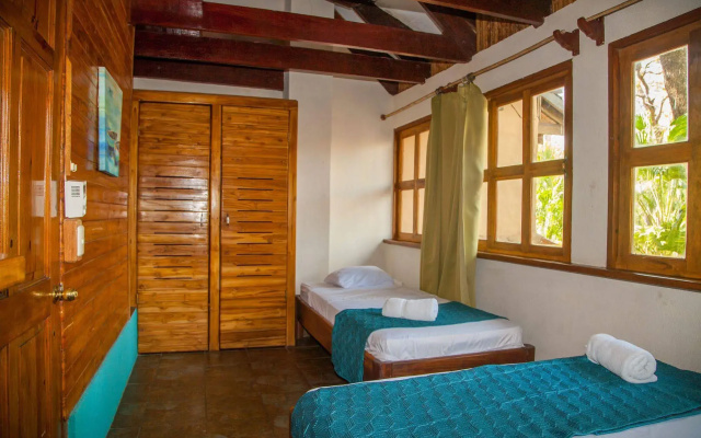 Hotel El Manglar & Cantarana