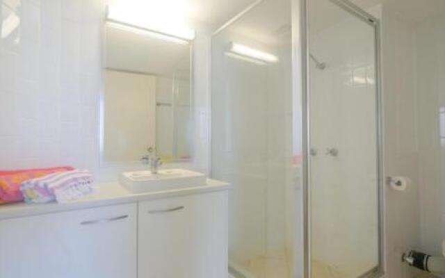 Monterey Lodge Unit 16, 27 Warne Terrace. Kings Beach