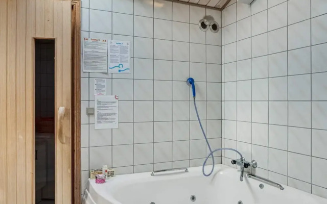 10 Person Holiday Home in Dannemare