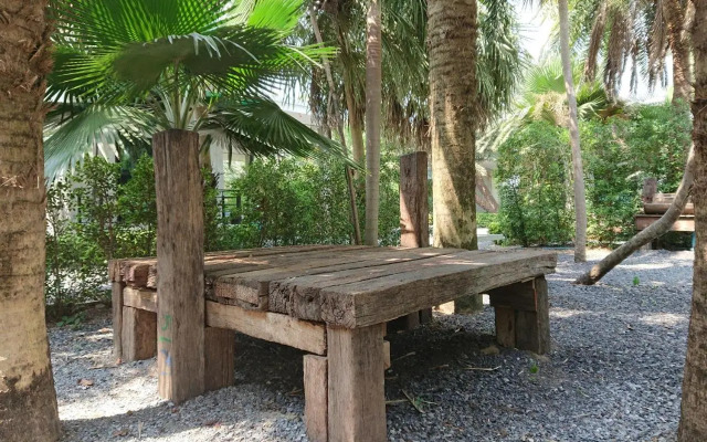 Lopburi Palm Resort