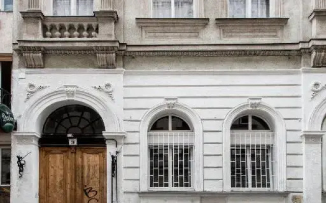 City Studio Apartment